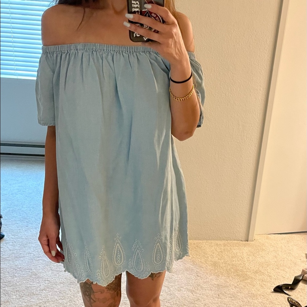 Chelsea and Theodore denim off shoulder dress, sz xs. New with tags